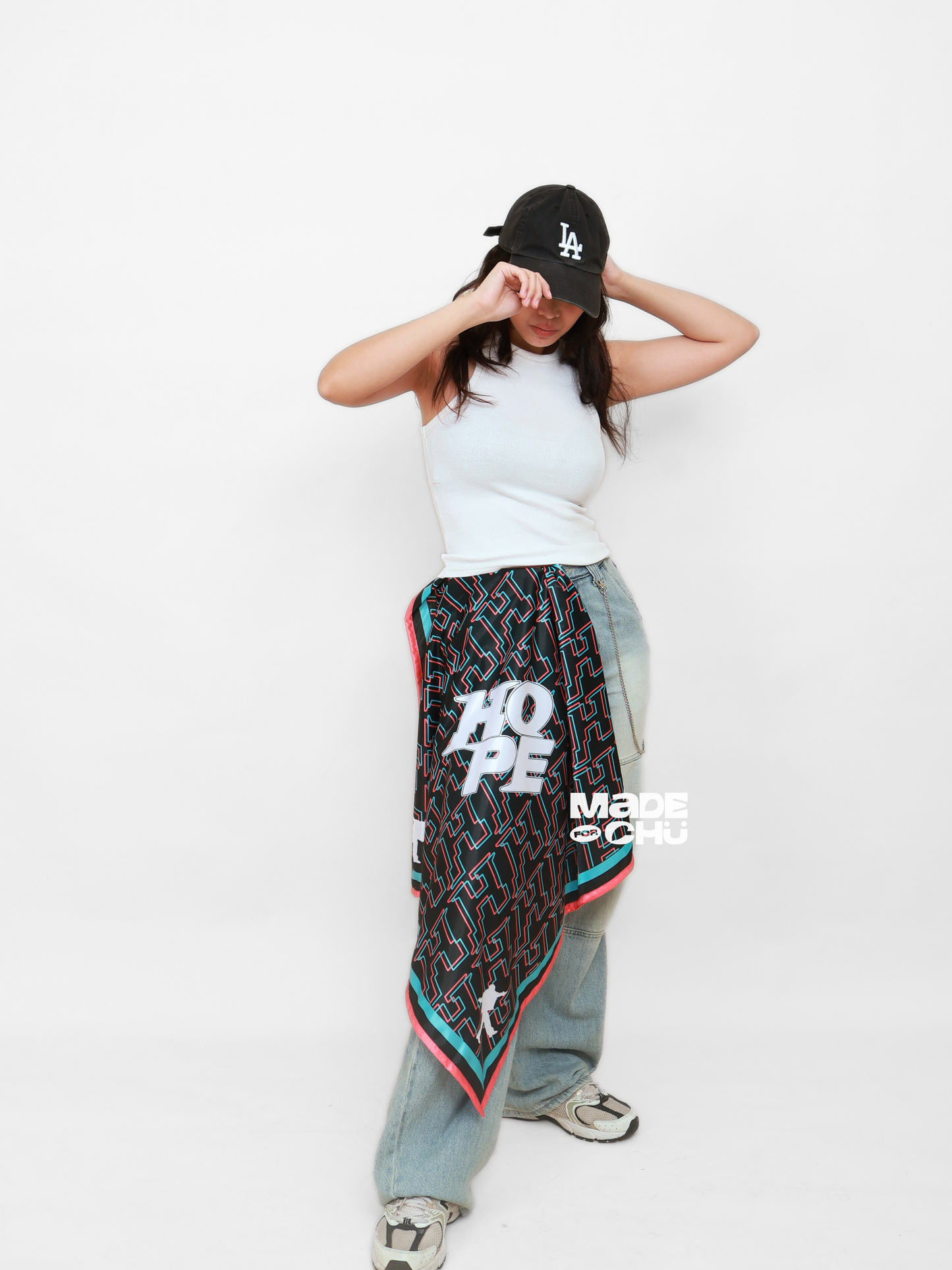 PRE-ORDER: HOTS SCARF - BLACK