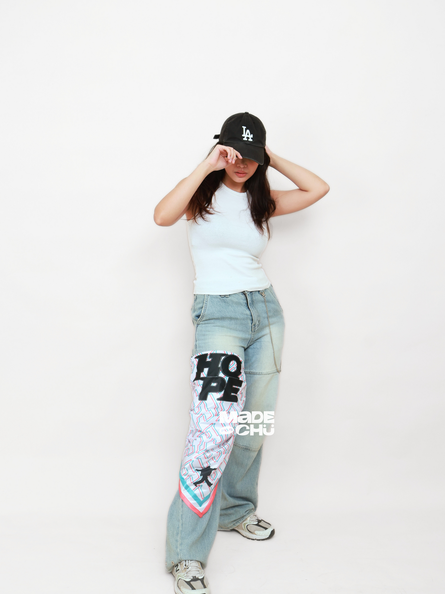 PRE-ORDER: HOTS SCARF - WHITE